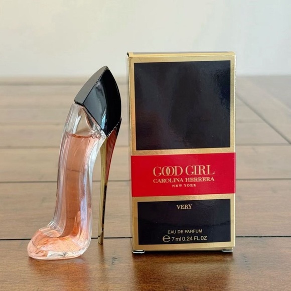 Carolina Herrera VERY Good Girl Red Heel Edp Mini 7ml - Picture 1 of 2